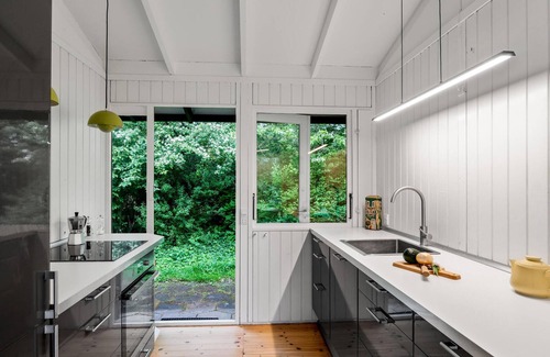 Holloselund House | Nice home in Tisvildeleje with WiFi