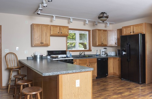 Williams Bay House | Nice house 1500 feet from the Geneva Lakefront
