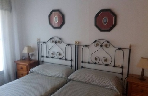 Velilla-Taramay Ski Chalet | Nice House close to the beach in Almuñecar.