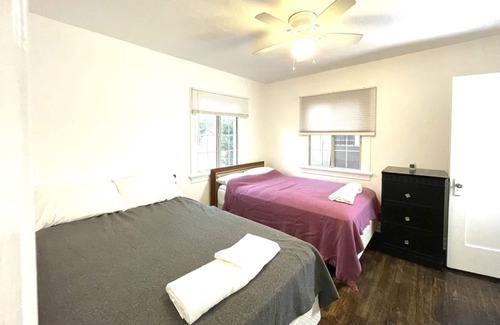Santa Ana House | NICE HOUSE WITH BACKYARD, FRUIT TREES + LOCATION