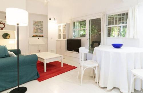 Puerta del Angel Apartment | Nice house with courtyard in Puerta del Angel - Mauregato