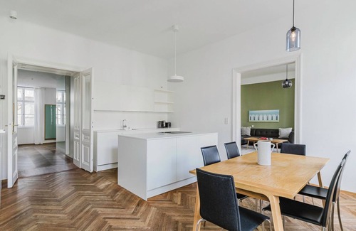 Altlerchenfeld Apartment | Nice Josefstadt 2BR w/Laundry, Fully Furnished, by Blueground