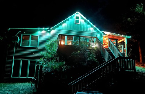 Southmont House | Nice little cabin at the lake. Full House. Hot tub, pet-Friendly!