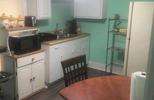 Fort Wayne Apartment | Nice little hideaway close to all the downtown amenities