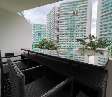 Matandang Balara Apartment | Nice one BR condo free pool in Commonwealth QC