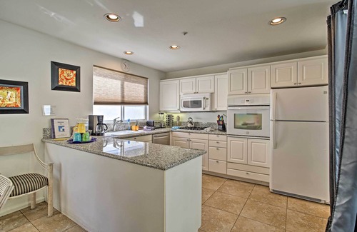 Cathedral City Resort | Nice poolside villa in Cathedral City