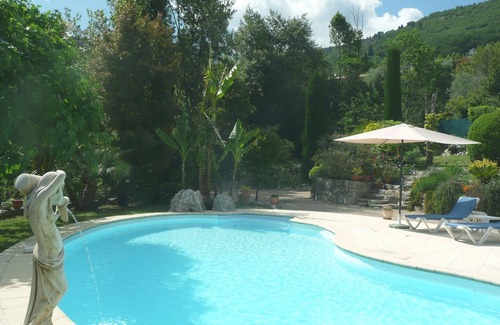 Le Bar-sur-Loup Villa | Nice Provencal villa with pool, quiet