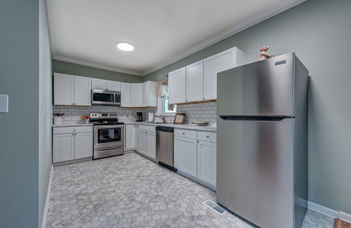 Union Mills House | Nice quiet keyless entry home just 25 min to Lake Lure & Chimney Rock with barn