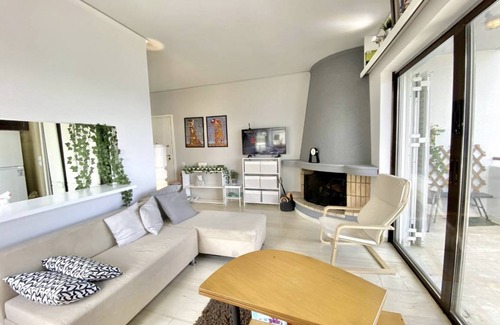 Rafina-Pikermi Apartment | Nice Seafront Flat - Beach, Port & Athens Airport