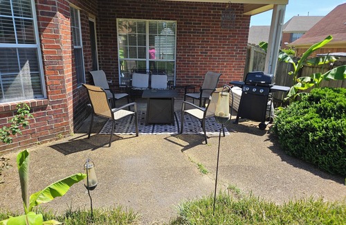 Southwind House | Nice spacious 3-bedroom house with a cozy feel in Memphis