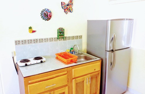 El Manglito Apartment | Nice Studio With Kitchenette and Close to the Boardwalk and the Beach