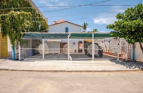 El Manglito Apartment | Nice Studio With Kitchenette and Close to the Boardwalk and the Beach