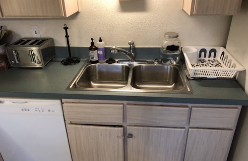 Grand Prairie House | Nice Townhouse 2 Bedrooms, Great Beds! Clean & Comfy! HDTVs, Central Location!