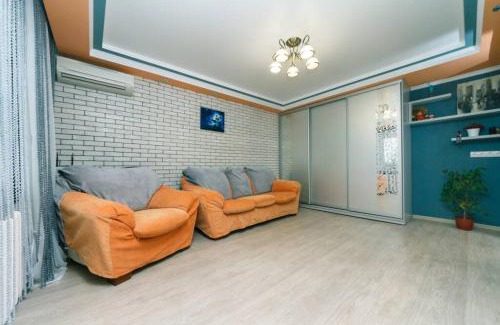 Obolon' Apartment | Nice two- bedroom apartment in five minutes from metro Minskaya