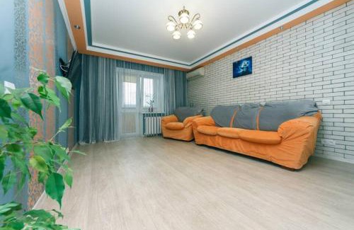 Obolon' Apartment | Nice two- bedroom apartment in five minutes from metro Minskaya
