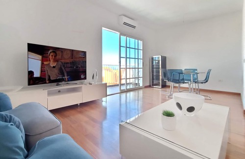 Armenime House | Nice vacation home with sunny roof terrace and balcony in Adeje.
