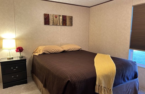 Newport House | Nicely Furnished Mobile Home