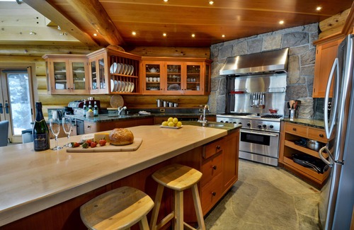 Blueberry Hill Ski Chalet | Nicest 3 bedroom in Whistler