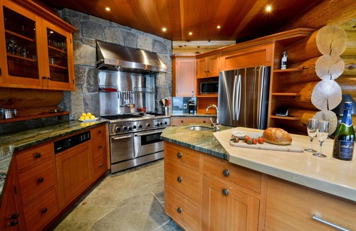 Blueberry Hill Ski Chalet | Nicest 3 bedroom in Whistler