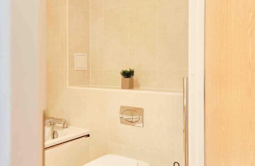 Brentwood Apartment | Niche Parkview Apartments