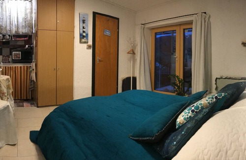 Busterbach Apartment | Nichoir Doiseaux Perché