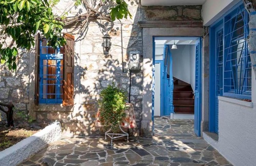 Polichnitos House | Nick and Avge's Stone House
