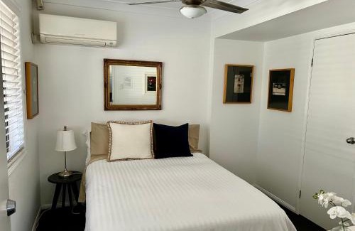 Gordon Park House | Nicole Guest House - Deluxe Room & Private Bathroom 6kms from Brisbane City