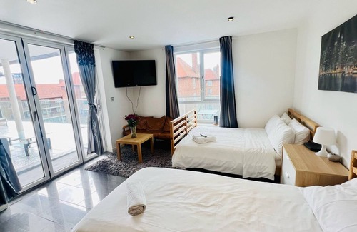 Shadwell Bed & Breakfast | Nida House