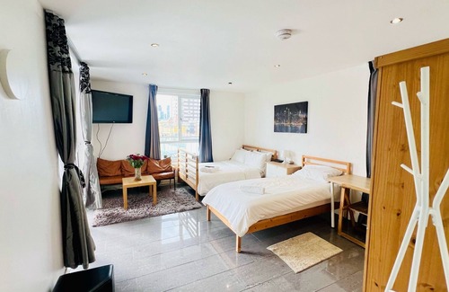 Shadwell Bed & Breakfast | Nida House