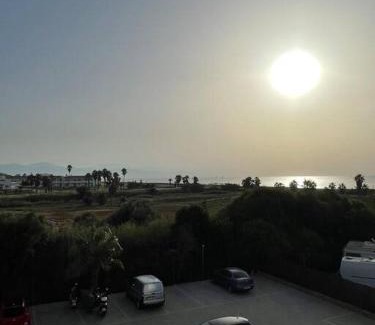 La Cizana Apartment | NIEUW: Bello Horizonte, house by the sea