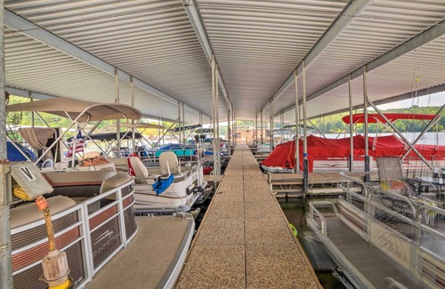 Cadiz Cabin | Nifty Cadiz Cabin in Moon River Marina Resort
