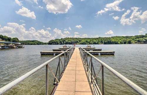 Cadiz Cabin | Nifty Cadiz Cabin in Moon River Marina Resort
