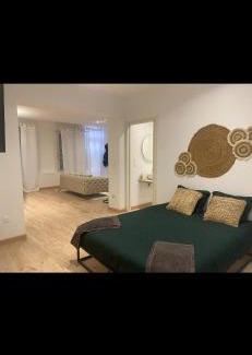 Nevers Apartment | Night Dream-jacuzzi-romantic
