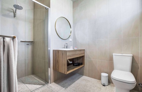 Kilburn Hotel | Nightcap at Empire Hotel