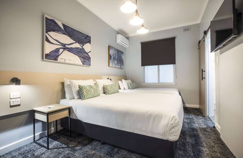 Marleston Hotel | Nightcap at Rex Hotel