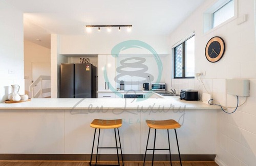 Rapid Creek Apartment | Nightcliff Foreshore: Seaview ~ Outdoor Dining