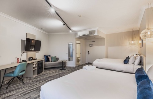 Mermaid Waters Hotel | Nightelier Mermaid Waters