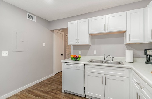 Nashville House | Nighthawk-2 Bedrooms-Minutes to Geodis Park