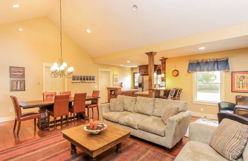 Saugatuck Apartment | Nightingale - Two Bedroom Apartment, Sleeps 4