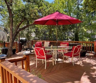 Historic Downtown District Bed & Breakfast | Nightingales Inn