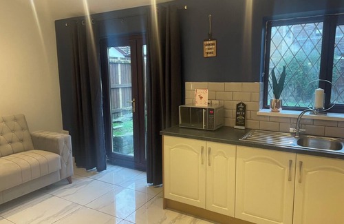 Margam House | Nightly weekly or monthly stays.nnGreat for family getaways nnMumbles 10 min dri