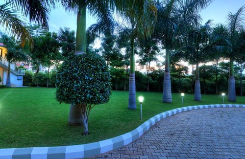 Chamarajanagara Resort | Nijaguna Resort & Spa - Near BRT Wildlife