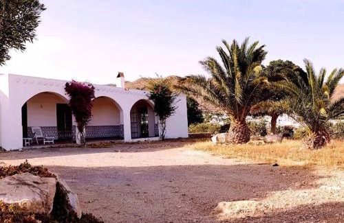 Nijar House | Níjar has been described as one of the most picturesque towns in the whole of Spain. A visit to Níjar guarantees the traveller a flavour of the ‘real’ Andalusia without the need to overspend on the trip.