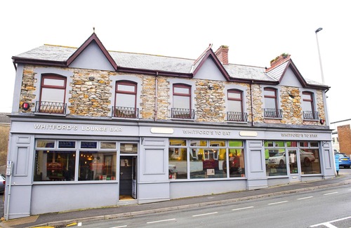 Burry Port Apartment | Nik The Greek