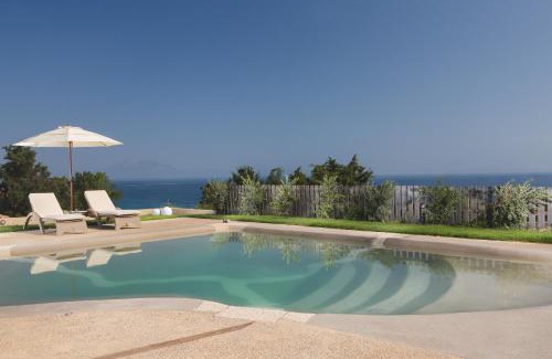 Akrotiri Villa | Niki's Villa - Luxury Seaview Villa!