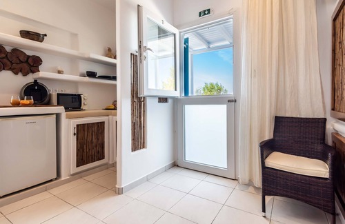 Apollonia House | Niki Savvas Studio & Suites