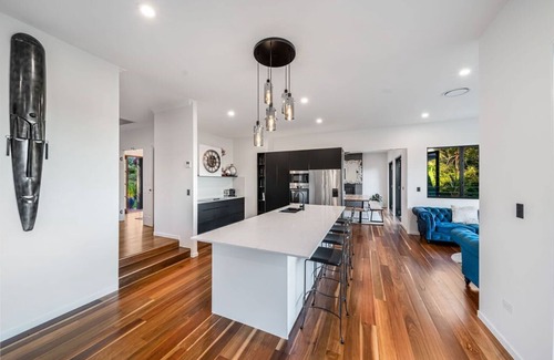 Ninderry House | Ninderry Manor- Magical Sunshine Coast Escape