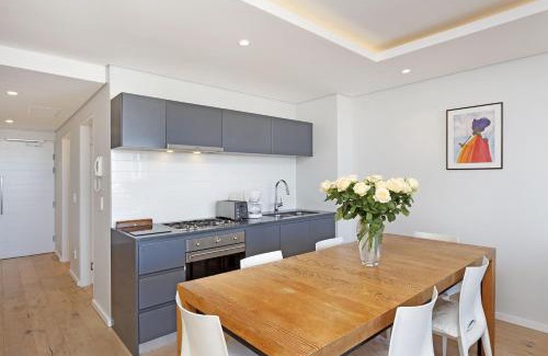 Three Anchor Bay Apartment | Nine On S 3E by Host Agents