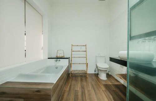 Tanjungbenoa Villa | Nipper Benoa - 4BR Beach Front Sunset Villa
