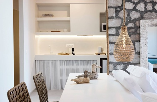 Milos Apartment | Nirome Luxury Suites
